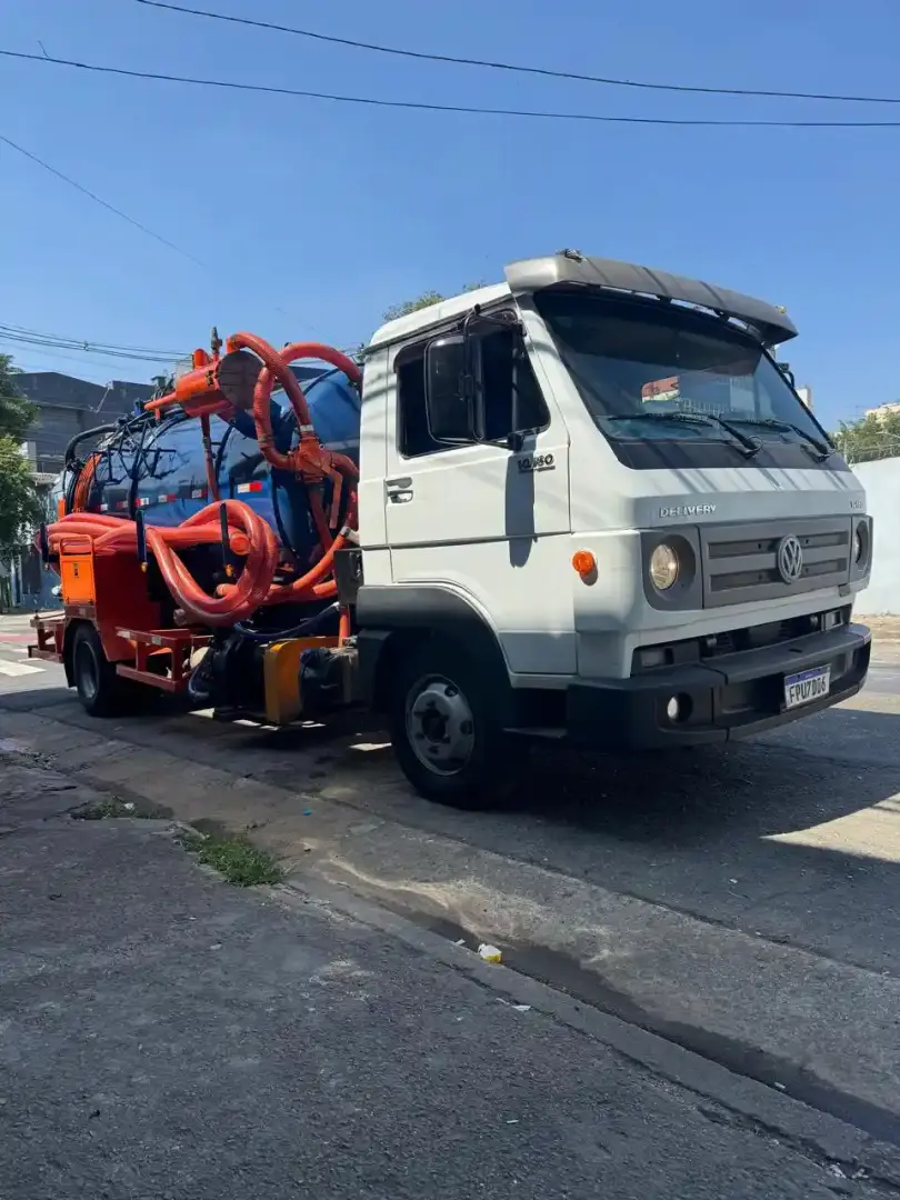 Caminhão Desentupidora Limpa Fossa Itu